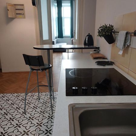 Apartment Mariacki Tower كراكوفيا المظهر الخارجي الصورة