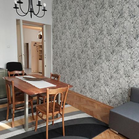Apartment Mariacki Tower كراكوفيا المظهر الخارجي الصورة