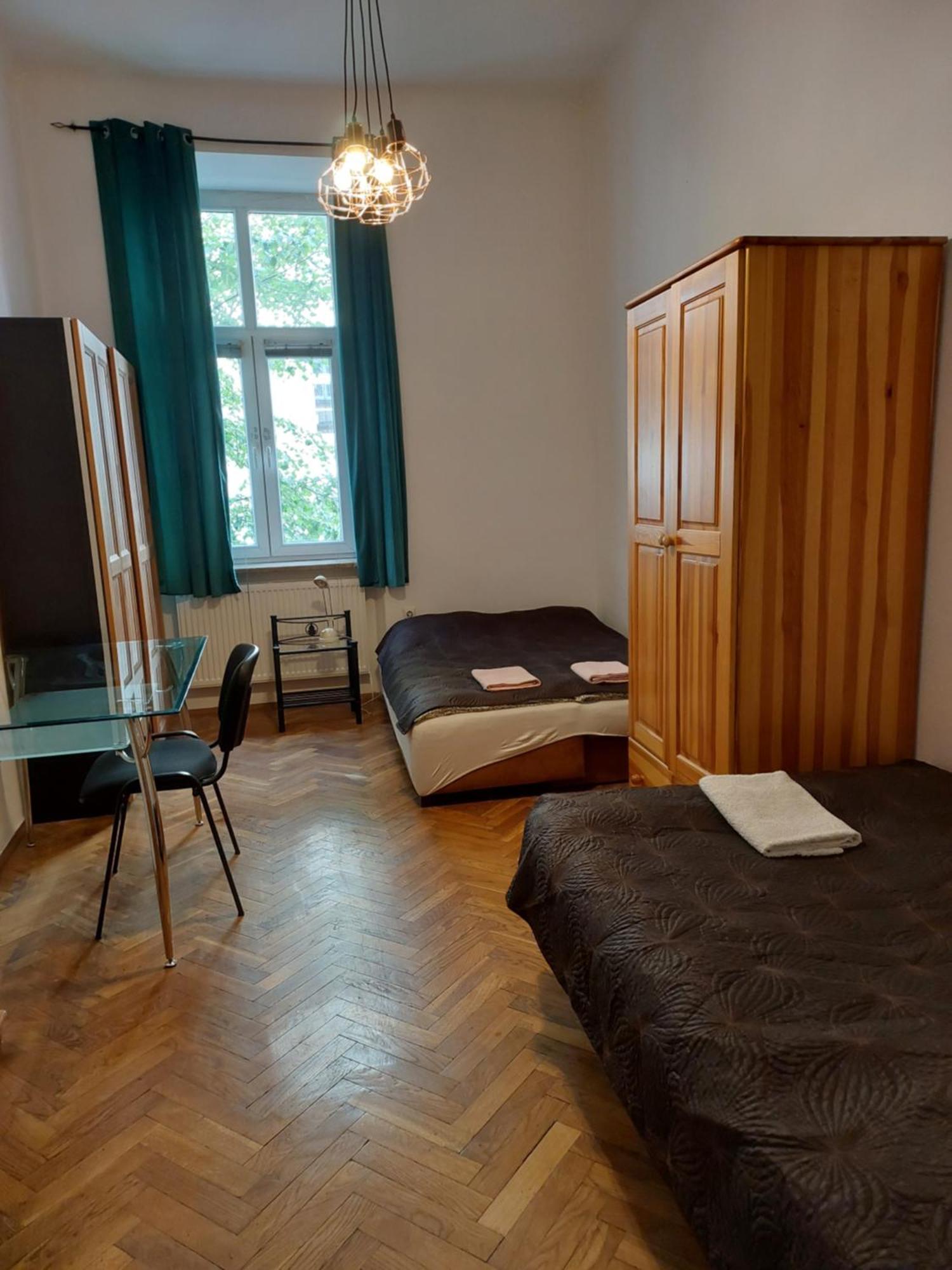 Apartment Mariacki Tower كراكوفيا المظهر الخارجي الصورة